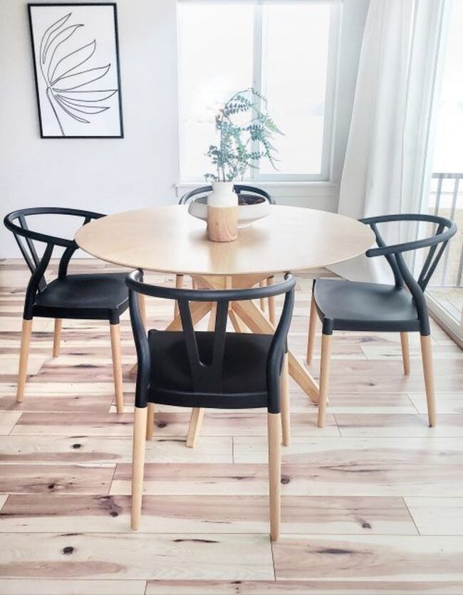 Bold Dining with Black Chairs