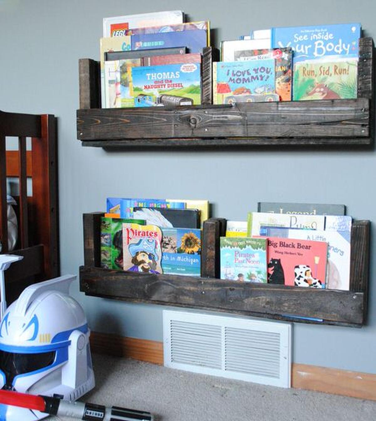 Pallet Book Shelf
