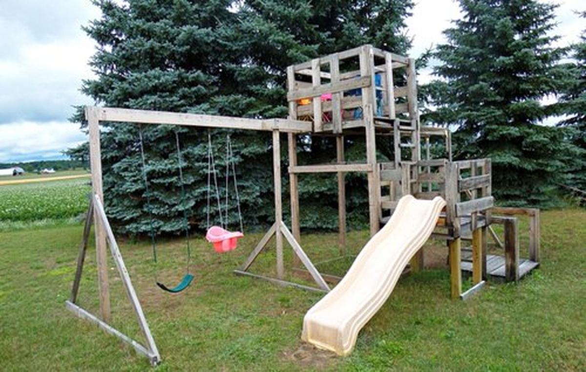 Pallet Playscape